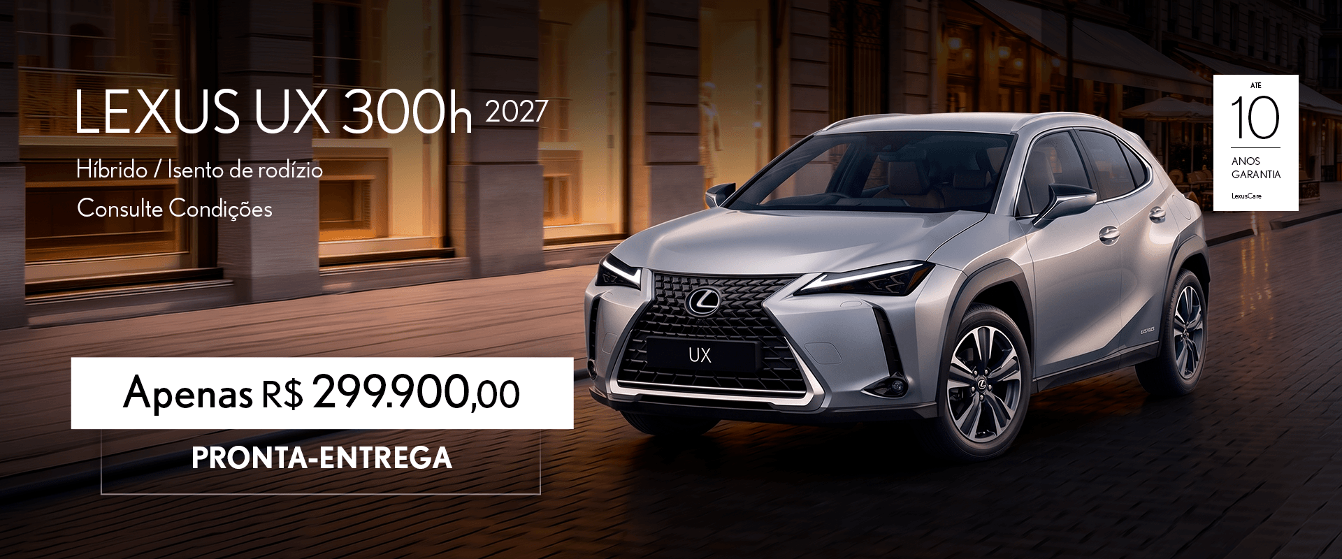 carro Lexus em uma estrada